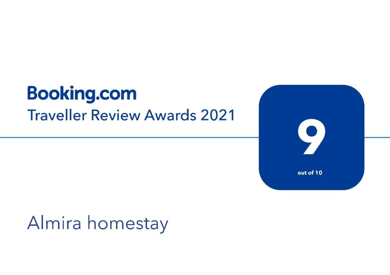 Almira Homestay Jambi Extérieur photo