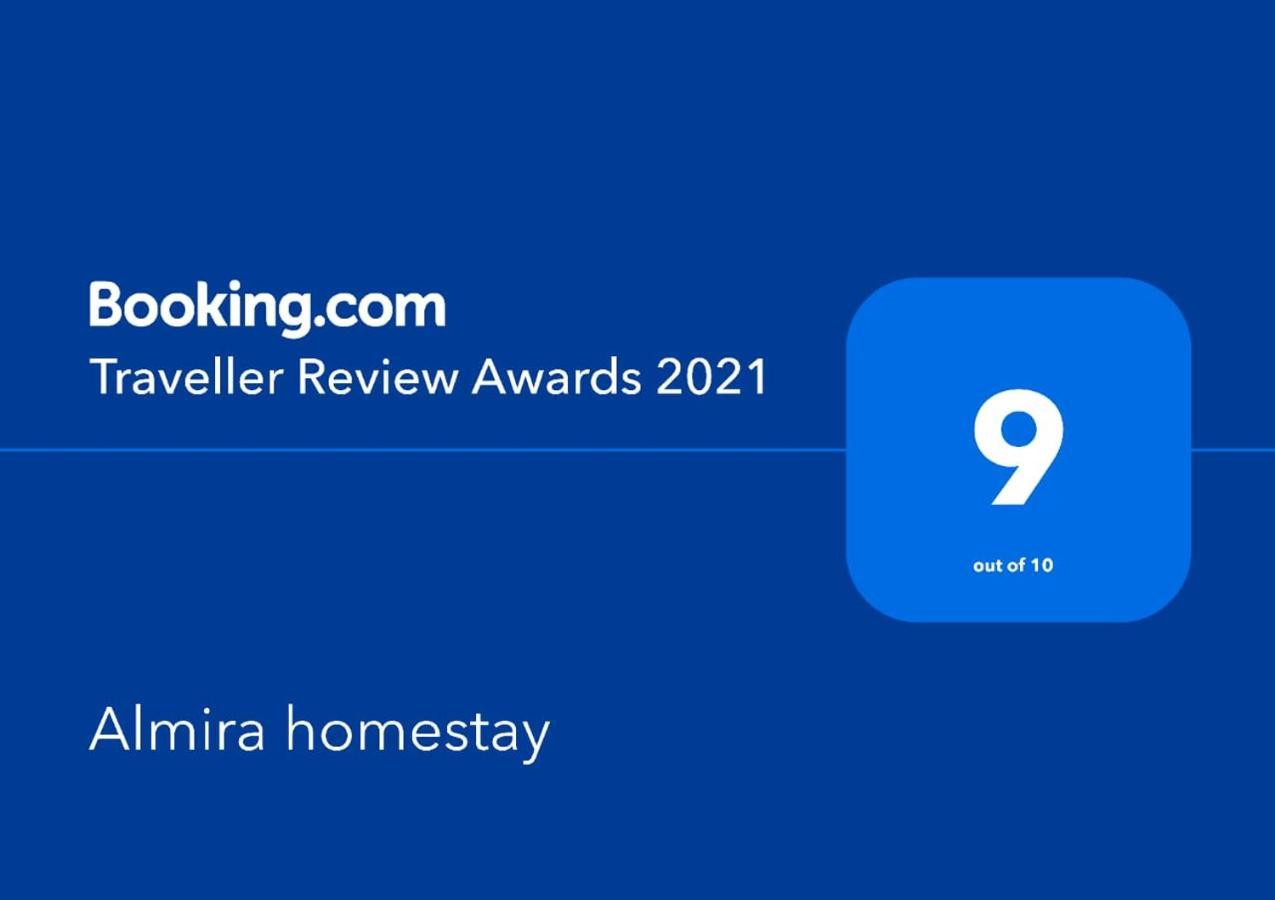 Almira Homestay Jambi Extérieur photo