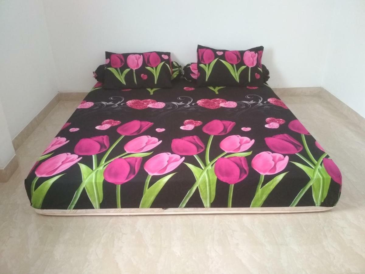 Almira Homestay Jambi Extérieur photo